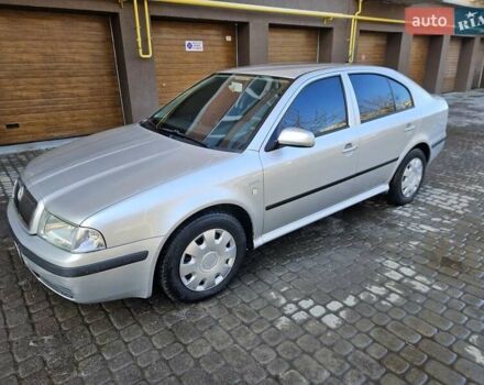 Серый Шкода Октавия, объемом двигателя 1.6 л и пробегом 244 тыс. км за 4450 $, фото 1 на Automoto.ua