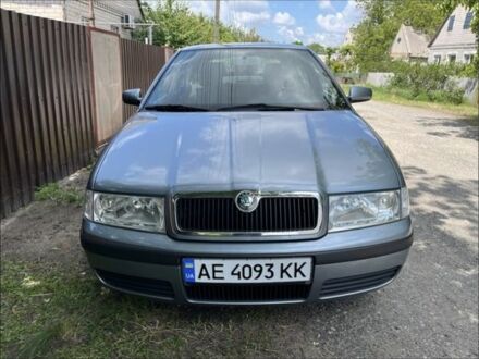 Шкода Октавия 2004 в Каменское - Днепродзержинск на Automoto.ua Серый Шкода Октавия, объемом двигателя 1.6 л и пробегом 228 тыс. км за 5500 $, фото 1 на Automoto.ua
