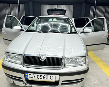 Серый Шкода Октавия, объемом двигателя 2 л и пробегом 205 тыс. км за 5600 $, фото 1 на Automoto.ua