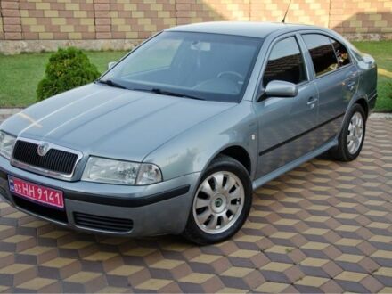 Серый Шкода Октавия, объемом двигателя 0 л и пробегом 249 тыс. км за 5600 $, фото 1 на Automoto.ua