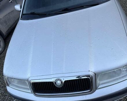 Серый Шкода Октавия, объемом двигателя 1.6 л и пробегом 402 тыс. км за 3500 $, фото 1 на Automoto.ua