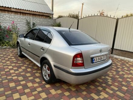 Шкода Октавия 2004 в Новгород-Северском на Automoto.ua Серый Шкода Октавия, объемом двигателя 1.6 л и пробегом 240 тыс. км за 4250 $, фото 1 на Automoto.ua