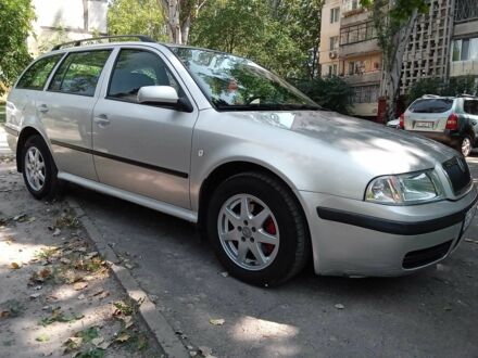 Серый Шкода Октавия, объемом двигателя 1.8 л и пробегом 215 тыс. км за 5500 $, фото 1 на Automoto.ua