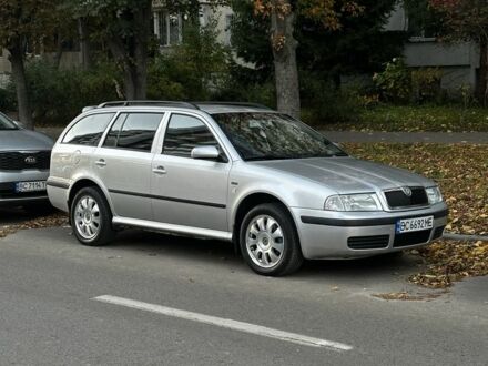 Шкода Октавия 2004 в Львове на Automoto.ua Серый Шкода Октавия, объемом двигателя 2 л и пробегом 213 тыс. км за 3800 $, фото 1 на Automoto.ua