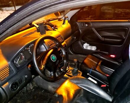 Сірий Шкода Октавія, об'ємом двигуна 1.8 л та пробігом 400 тис. км за 4400 $, фото 1 на Automoto.ua