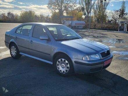 Шкода Октавия 2004 в Новоархангельске на Automoto.ua Серый Шкода Октавия, объемом двигателя 1.6 л и пробегом 217 тыс. км за 5800 $, фото 1 на Automoto.ua