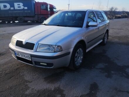 Серый Шкода Октавия, объемом двигателя 2 л и пробегом 320 тыс. км за 3500 $, фото 1 на Automoto.ua