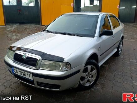 Серый Шкода Октавия, объемом двигателя 1.6 л и пробегом 255 тыс. км за 4500 $, фото 1 на Automoto.ua