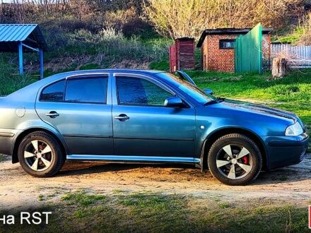 Шкода Октавия 2004 в Валках на Automoto.ua Серый Шкода Октавия, объемом двигателя 1.6 л и пробегом 237 тыс. км за 4700 $, фото 1 на Automoto.ua