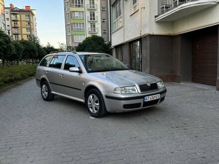 Шкода Октавія 2004 у Івано-Франківську на Automoto.ua Сірий Шкода Октавія, об'ємом двигуна 1.6 л та пробігом 256 тис. км за 4400 $, фото 1 на Automoto.ua