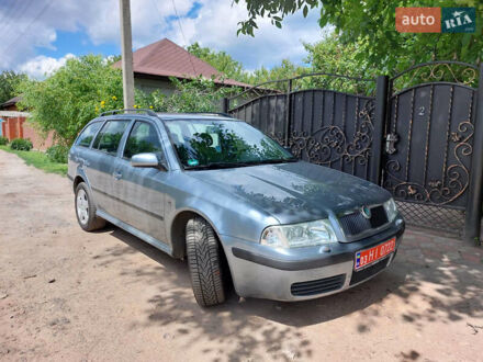 Шкода Октавия 2004 в Ахтырке на Automoto.ua Серый Шкода Октавия, объемом двигателя 1.6 л и пробегом 228 тыс. км за 5350 $, фото 1 на Automoto.ua