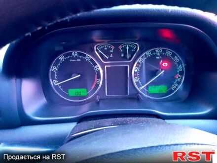 Сірий Шкода Октавія, об'ємом двигуна 2 л та пробігом 300 тис. км за 4500 $, фото 1 на Automoto.ua