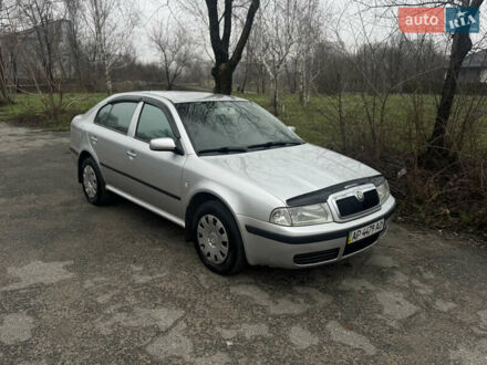 Серый Шкода Октавия, объемом двигателя 1.6 л и пробегом 267 тыс. км за 4700 $, фото 1 на Automoto.ua