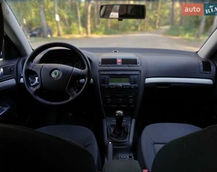 Сірий Шкода Октавія, об'ємом двигуна 1.6 л та пробігом 260 тис. км за 5700 $, фото 1 на Automoto.ua