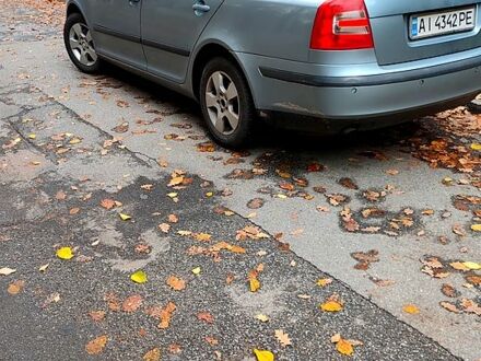 Сірий Шкода Октавія, об'ємом двигуна 1.6 л та пробігом 190 тис. км за 5300 $, фото 1 на Automoto.ua