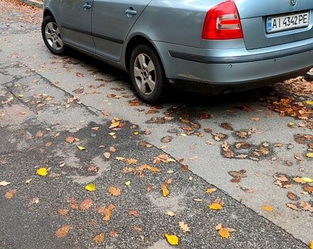 Серый Шкода Октавия, объемом двигателя 1.6 л и пробегом 190 тыс. км за 5300 $, фото 1 на Automoto.ua