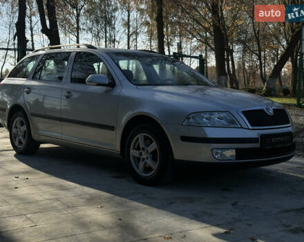 Серый Шкода Октавия, объемом двигателя 1.6 л и пробегом 205 тыс. км за 6500 $, фото 1 на Automoto.ua