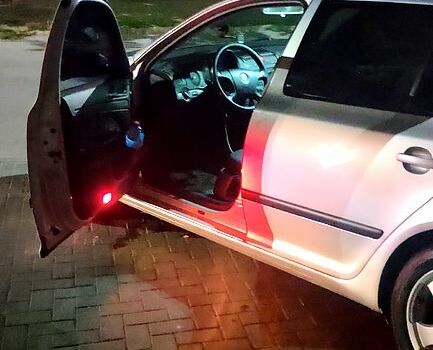 Серый Шкода Октавия, объемом двигателя 1.6 л и пробегом 320 тыс. км за 6300 $, фото 1 на Automoto.ua