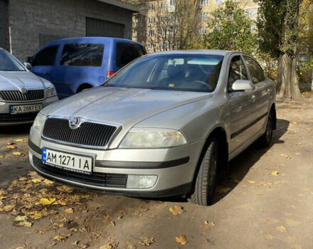 Сірий Шкода Октавія, об'ємом двигуна 2 л та пробігом 220 тис. км за 6200 $, фото 1 на Automoto.ua