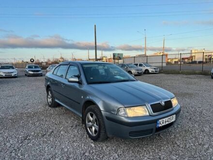 Серый Шкода Октавия, объемом двигателя 1.6 л и пробегом 223 тыс. км за 3999 $, фото 1 на Automoto.ua