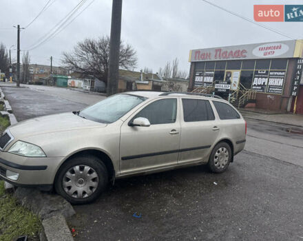 Серый Шкода Октавия, объемом двигателя 1.6 л и пробегом 180 тыс. км за 6500 $, фото 1 на Automoto.ua