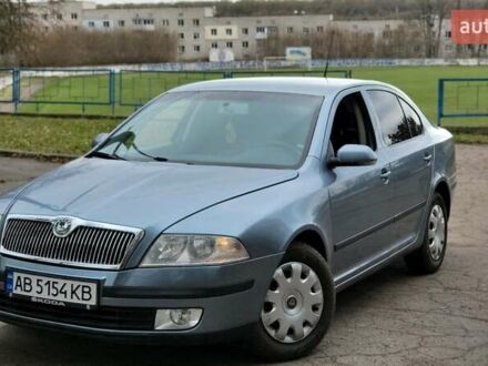Шкода Октавия 2005 в Жмеренке на Automoto.ua Серый Шкода Октавия, объемом двигателя 1.6 л и пробегом 209 тыс. км за 5550 $, фото 1 на Automoto.ua