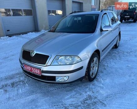 Серый Шкода Октавия, объемом двигателя 1.6 л и пробегом 226 тыс. км за 5600 $, фото 1 на Automoto.ua