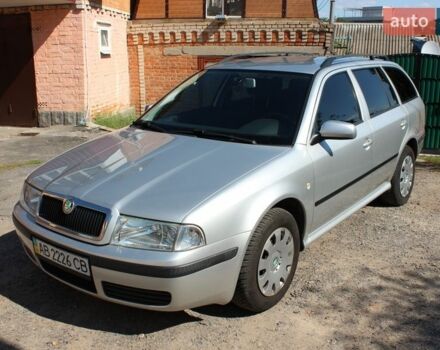 Серый Шкода Октавия, объемом двигателя 1.6 л и пробегом 220 тыс. км за 6000 $, фото 1 на Automoto.ua