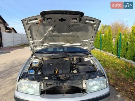 Серый Шкода Октавия, объемом двигателя 1.6 л и пробегом 295 тыс. км за 5300 $, фото 1 на Automoto.ua