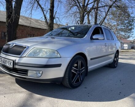 Серый Шкода Октавия, объемом двигателя 2 л и пробегом 284 тыс. км за 4800 $, фото 1 на Automoto.ua