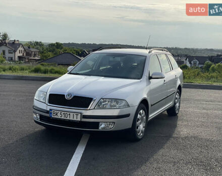 Шкода Октавия 2005 в Ровно на Automoto.ua Серый Шкода Октавия, объемом двигателя 1.6 л и пробегом 223 тыс. км за 6100 $, фото 1 на Automoto.ua