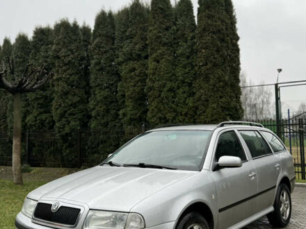 Серый Шкода Октавия, объемом двигателя 1.6 л и пробегом 215 тыс. км за 4750 $, фото 1 на Automoto.ua