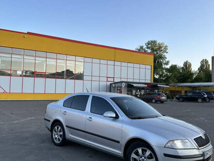 Серый Шкода Октавия, объемом двигателя 1.9 л и пробегом 304 тыс. км за 6500 $, фото 1 на Automoto.ua