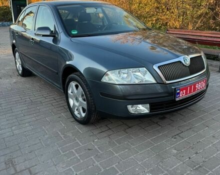 Серый Шкода Октавия, объемом двигателя 1.6 л и пробегом 220 тыс. км за 6600 $, фото 1 на Automoto.ua