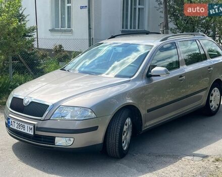 Серый Шкода Октавия, объемом двигателя 1.6 л и пробегом 225 тыс. км за 6900 $, фото 1 на Automoto.ua