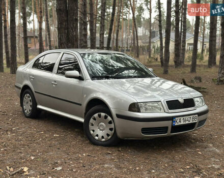 Серый Шкода Октавия, объемом двигателя 1.6 л и пробегом 243 тыс. км за 4250 $, фото 1 на Automoto.ua