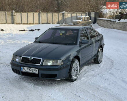 Серый Шкода Октавия, объемом двигателя 1.6 л и пробегом 210 тыс. км за 3350 $, фото 1 на Automoto.ua