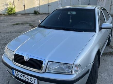 Шкода Октавия 2006 в Никополе на Automoto.ua Серый Шкода Октавия, объемом двигателя 1.6 л и пробегом 300 тыс. км за 5500 $, фото 1 на Automoto.ua