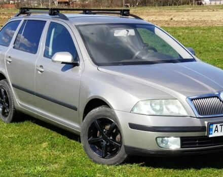 Серый Шкода Октавия, объемом двигателя 1.6 л и пробегом 317 тыс. км за 5600 $, фото 1 на Automoto.ua