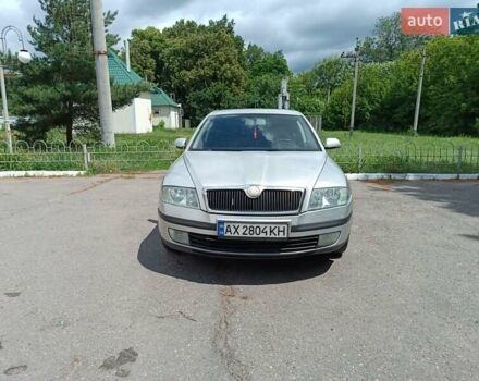 Серый Шкода Октавия, объемом двигателя 1.6 л и пробегом 400 тыс. км за 4200 $, фото 1 на Automoto.ua