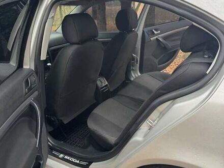 Серый Шкода Октавия, объемом двигателя 2 л и пробегом 362 тыс. км за 4900 $, фото 1 на Automoto.ua