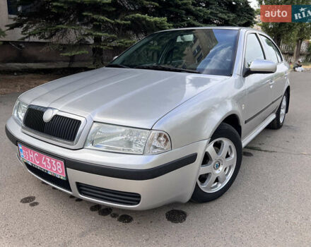 Серый Шкода Октавия, объемом двигателя 1.6 л и пробегом 237 тыс. км за 5500 $, фото 1 на Automoto.ua