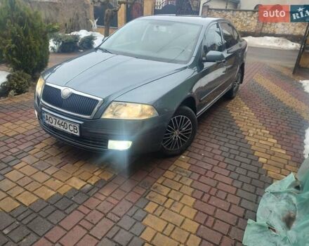 Серый Шкода Октавия, объемом двигателя 1.6 л и пробегом 237 тыс. км за 4600 $, фото 1 на Automoto.ua