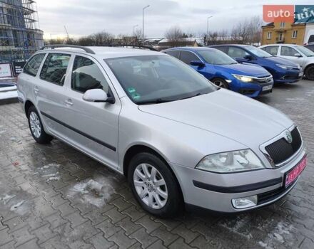 Серый Шкода Октавия, объемом двигателя 1.6 л и пробегом 196 тыс. км за 5950 $, фото 1 на Automoto.ua