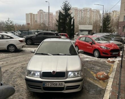 Серый Шкода Октавия, объемом двигателя 1.6 л и пробегом 344 тыс. км за 4724 $, фото 1 на Automoto.ua