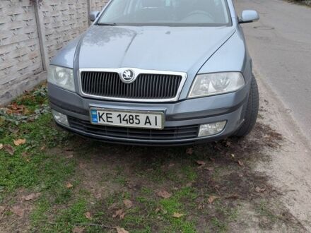 Серый Шкода Октавия, объемом двигателя 1.6 л и пробегом 300 тыс. км за 5500 $, фото 1 на Automoto.ua