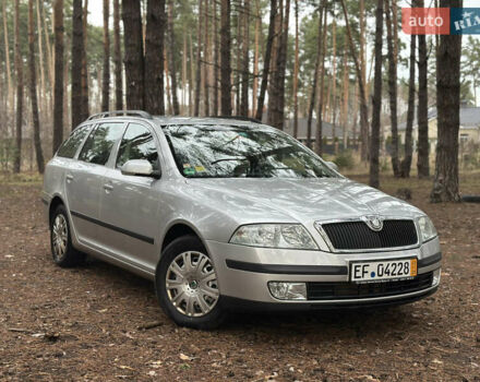Серый Шкода Октавия, объемом двигателя 1.6 л и пробегом 249 тыс. км за 5950 $, фото 1 на Automoto.ua