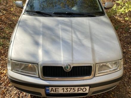 Серый Шкода Октавия, объемом двигателя 2 л и пробегом 250 тыс. км за 4800 $, фото 1 на Automoto.ua