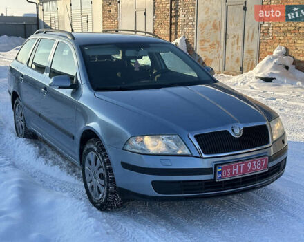 Серый Шкода Октавия, объемом двигателя 1.6 л и пробегом 261 тыс. км за 5500 $, фото 1 на Automoto.ua