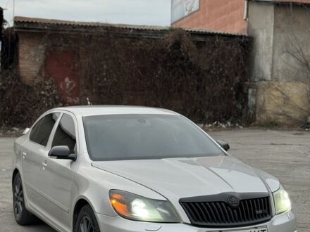 Сірий Шкода Октавія, об'ємом двигуна 2 л та пробігом 248 тис. км за 5850 $, фото 1 на Automoto.ua